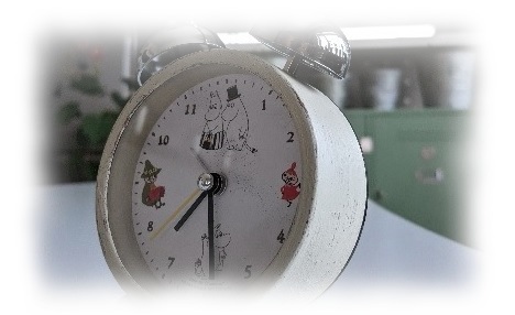 セリアの手作り時計キット･ダイソーめざまし･リンネルのふろくの時計